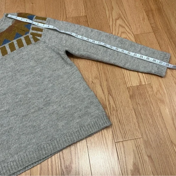 Indi & Cold Geometric Pattern Sweater - Picture 12 of 13